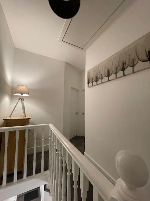 Modern, Spacious And Central Location Aberdare Zewnętrze zdjęcie