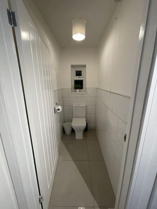Modern, Spacious And Central Location Aberdare Zewnętrze zdjęcie